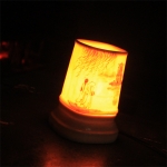 Đèn xông tinh dầu Bát Tràng khắc hoa văn Hồ Gươm| Dáng Trụ Vuông